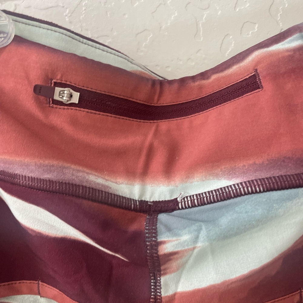 Smartwool Active Lined Shorts Large Black Cherry Horizon Print NWT - Picture 7 of 8